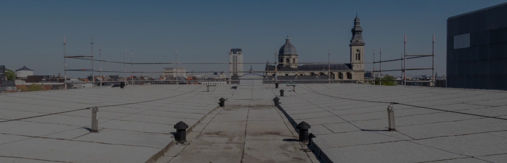 commercial roofing breadcrumb hero